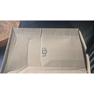 UGG Classic Mini II Boots Chestnut Suede Sheepskin Lined Women Size 9